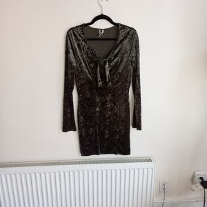 GREEN VELVET MINI LONG SLEEVE DRESS